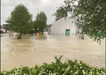 Moti i lig në Itali, lumenjtë dalin nga shtrati, 5 mijë banorë rrezikojnë të evakuohen