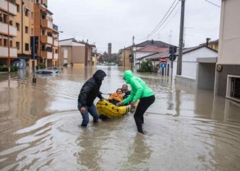 Italia e zhytur nën ujë, evakuohen mbi 13 mijë njerëz