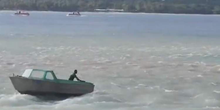 Paralajmërime për tsunami lëshohen për ishujt e Paqësorit