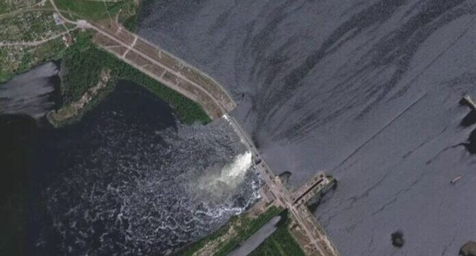 Rusia shkatërron digën në Ukrainë, shkaktohet katastrofë brenda pak orësh