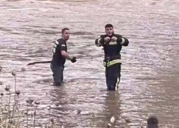 Vetura që ra në lumin Lepenc në Shkup është nga Kosova, vazhdojnë kërkimet për tre persona