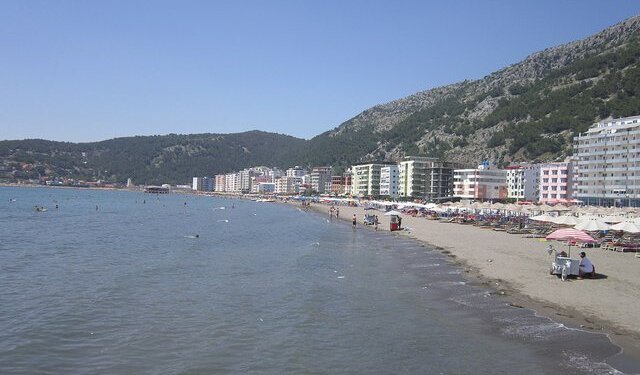 Ishte duke kaluar pushimet në Shëngjin, vdes papritmas në hotel 46-vjeçarja nga Kosova