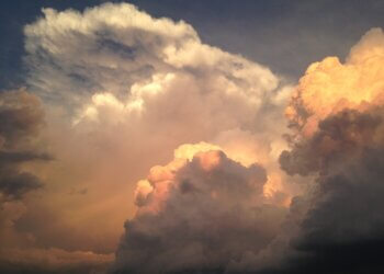 Sot pasdite lokalisht parashihen rrebeshe të fuqishme!