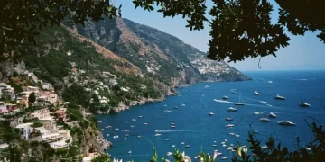 Ky është vendi që nuk e lejon Instagramin, Facebookun dhe internetin këtë verë