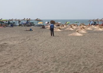 Pa filluar mirë sezona, nisin përleshjet për shezlongët në Shqipëri
