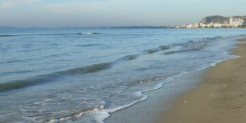 Tragjedi në Shqipëri, mbytet në det babai me dy djemtë e mitur