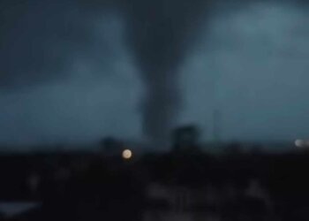Një tornado violente regjistrohet në zonën e Milanos!
