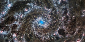 Teleskopi i NASA-s sjell pamje nga vendi ku “lindin” yjet!