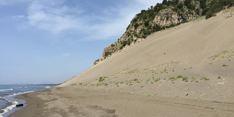 Pushuesi nga Kosova rrezikon të mbytet tek Rana e Hedhun në Shëngjin