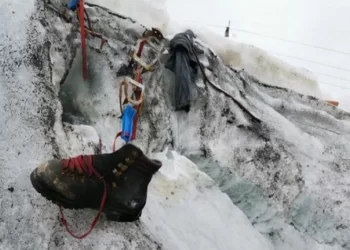 Shkrirja e akullnajës zvicerane zbulon alpinistin e zhdukur që nga viti 1986!