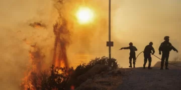 Çdo gjë e shkrumbuar, publikohen pamje apokaliptike nga zjarri në Greqi