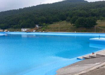 Mbyllet për sot pishina e Grëmisë