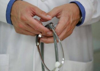 Shtimi i rasteve me meningjit, cilat janë simptomat dhe shkaktarët?!