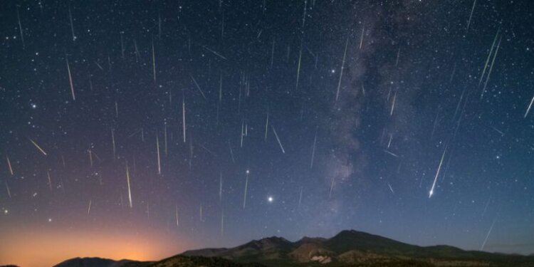 Shiu i meteorëve Perseids arrin pikun në mes të gushtit, premtohet spektakël