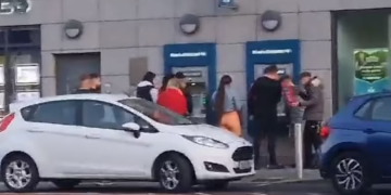 Para “falas” për të gjithë, kaos pas defektit me bankomatët!