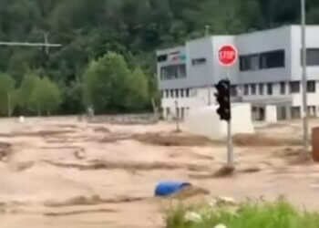 PAMJE: Nisin përmbytjet e mëdha në Slloveni