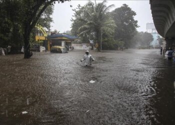 Italia përfshihet nga shira të rrëmbyeshëm dhe rrëshqitje dheu