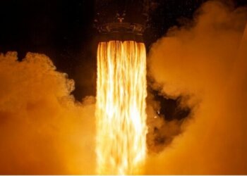 Dy rus dhe një amerikan shkojnë së bashku në në Stacionin Ndërkombëtar Hapësinor!