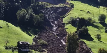 Fshati zvicran në alarm: Si të jetohet nën kërcënimin e rrëshqitjes së dheut?