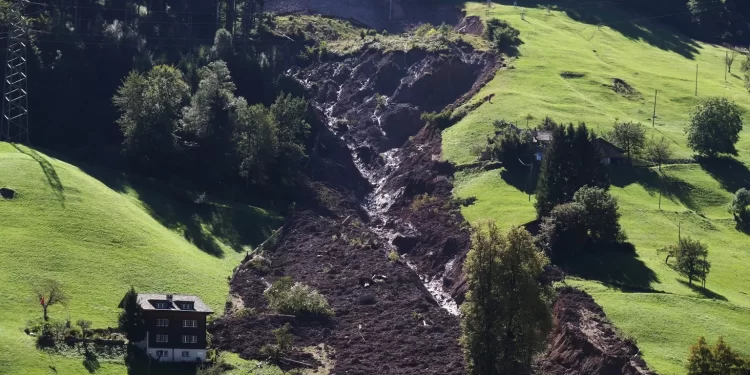 Fshati zvicran në alarm: Si të jetohet nën kërcënimin e rrëshqitjes së dheut?