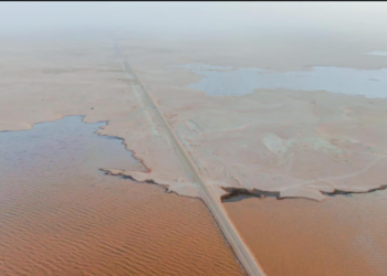 Pas përmbytjeve në Libi, shkretëtirat shndërrohen në liqene