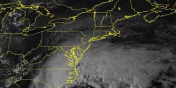 Ofelia shkakton rrebeshe shiu e përmbytje, mijëra shtëpi pa energji në SHBA