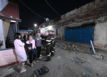 Tjetër lëkundje e fortë sizmike në qytetin italian, njerëzit kalojnë natën në rrugë