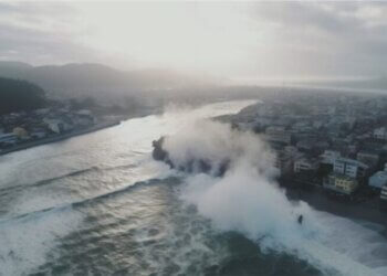 Pas tërmeteve, Japonia lëshon paralajmërim për cunami në zonat bregdetare