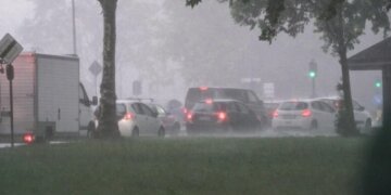 Moti i ashpër, lëshohet alarmi në 9 rajone të Italisë