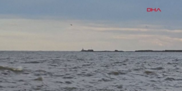 Stuhia “merr” 11 marinarë, kërkime  të mëdha nga ajri dhe deti në Turqi