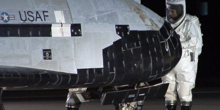 Misteri i fluturakes X-37B, që pritet të lansohet në hapësirë nga ushtria amerikane