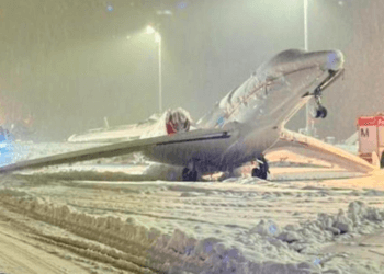 Borë deri në 45 centimetra në Gjermani, një aeroplan “ngriu” në aeroportin e Mynihut