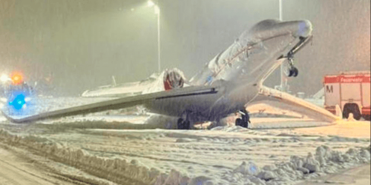 Borë deri në 45 centimetra në Gjermani, një aeroplan “ngriu” në aeroportin e Mynihut