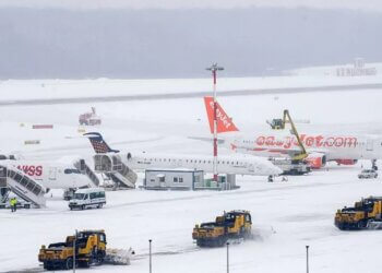 Në njërin prej tyre, pista pastrohet në vetëm 11 minuta – pse disa aeroporte e përballojnë borën më mirë se të tjerët?