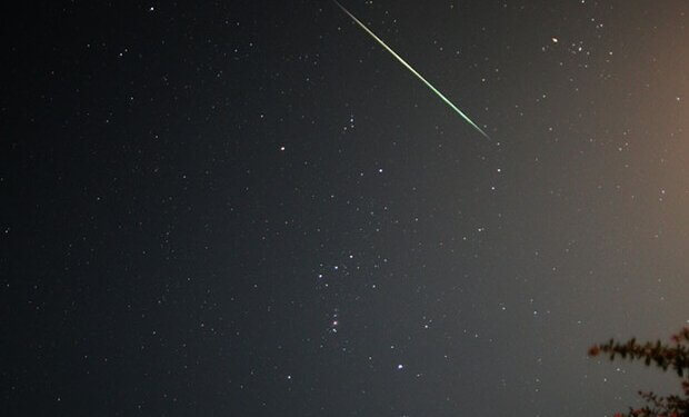 “Geminid” arrin pikun, mbi 150 meteorë mund të “bien” nga qielli!