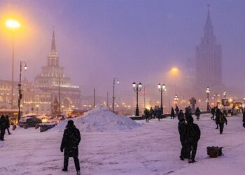 Moska përballet me një sasi rekord bore, ndërsa në qytetin më të ftohtë të botës temperatura zbresin në minus 56 gradë