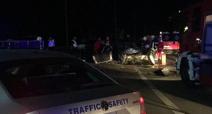 Garat mes veturave në autostradë, tre të vdekur dhe tre të lënduar!!!