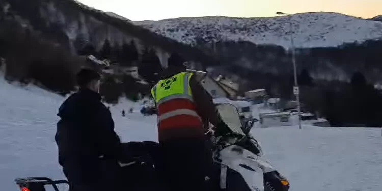 Video/Lëndohen dy persona në qendrën e skijimit në Brezovicë