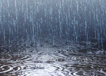 Vijnë reshje të dendura shiu, pastaj edhe reshje bore!