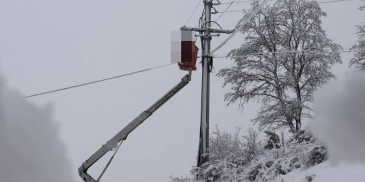 Bora e erërat e forta lënë pa rrymë dy qytete