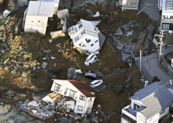 Pamje të tjera tronditëse pas tërmetit në Japoni