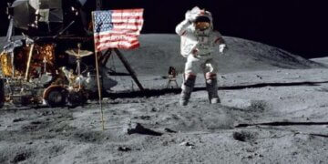 Misioni i zbarkimit të astronautëve në Hënë shtyhet për vitin 2026