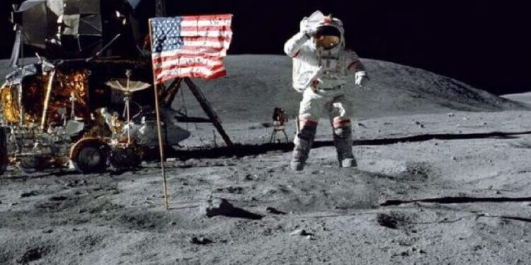 Misioni i zbarkimit të astronautëve në Hënë shtyhet për vitin 2026