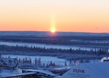 Shikoni rikthimin e ditës në qytetin që ishte në terr për 30 ditë