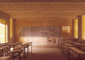 Ata nuk kanë nevojë për kondicioner: Si shteti afrikan po ndërton shkolla që ruajnë freskinë edhe në 40 gradë Celsius