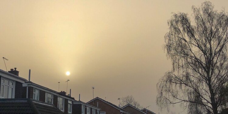 Përmirësohet përkohësisht cilësia e ajrit, kur pritet të kthehet “pluhuri Saharian”?