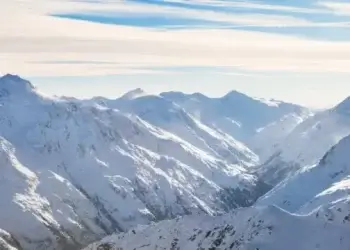 Vdesin tre skiatorë nga një ortek në Austri