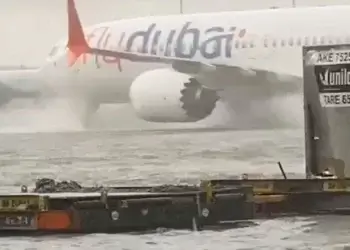 Përmbytet si rrallë herë Dubai – Aeroporti kthehet në “liqen”, anulohen fluturimet e bllokohen edhe rrugët