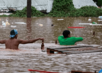 Përmbytje në Brazil: Shembet diga hidroelektrike, rritet numri i të vdekurve