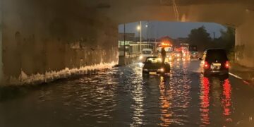 Reshjet e mëdha të shiut mbrëmë, disa pjesë të Prishtinës nën ujë